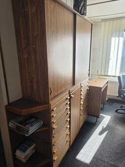 Nábytek do kanceláře. - 9