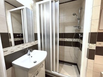 Zrekonstruovaný byt 1+kk, balkon, nízké náklady, Náchod - 9