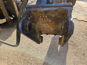 Bourací kladivo použito na traktorbagru Jcb 3cx váha 400kg - 9
