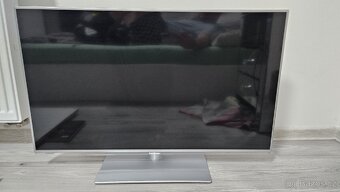 39" Panasonic TX-L39E6E - 9
