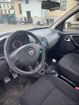 Dacia Duster 1.6 - 9