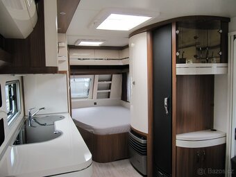 Prodám karavan Hobby 540 UFE,r.v.2018 + mover + předstan. - 9