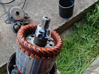 Startér NISSAN ALMERA I II TINO 1.5 1.6 1.8 - 9