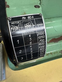 Hrotový soustruh MN 80 - 9