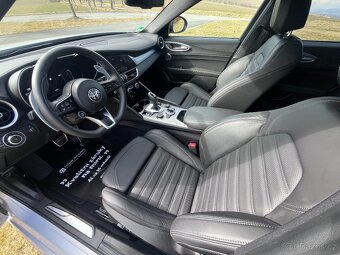 Alfa Romeo Giulia 2,0 T Veloce Q4 280k 8AT rok2024 - 9
