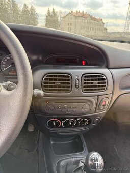 Renault Megane 1.4 16V 89 400km - 9