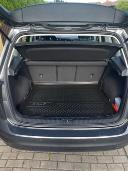 VW GOLF SPORTSVAN 1.5 TSI 96 kW najeto 133000km,r.v. 2018 - 9