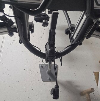 Střešní nosič THULE pro 2 kola, VeloCompact 924 - 9