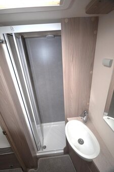 Karavan Sprite Cruzer 492 SR - 9