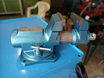 Svěrák York 100L - 9