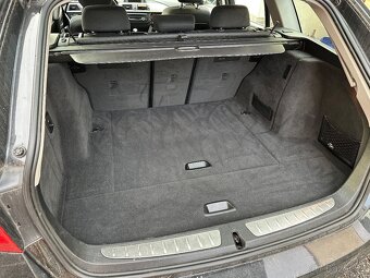 BMW 320D Touring - 9