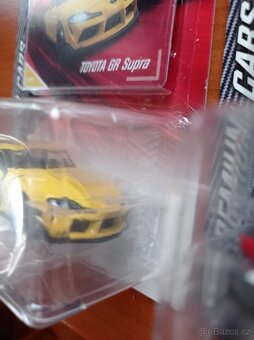 Majorette (2) 1:64 - 9