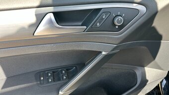 Volkswagen Golf 1.0TSi 81kW FullLed,ČR,Stav - 9