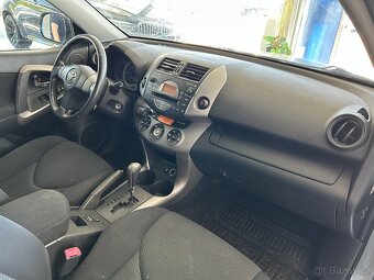 Toyota RAV4 2.0 VVT-i,4x4,AUTOMAT,TAŽNÉ,ČR - 9