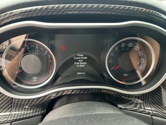 2017 Dodge Challenger SRT 6,4 V8 MANUAL MAX Vybava - 9