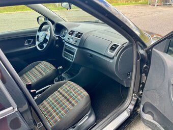 Škoda Fabia 1.4i 16V 63kw VÝHŘEV Senzory TEMPOMAT 98 000km - 9
