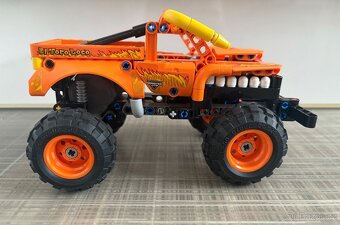 Lego Technic 42135 - Monster Jam El Toro Loco - 9
