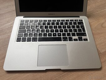 MacBook Air 13" (2017), Intel i5, 8 GB RAM - 9