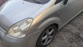 TOYOTA COROLLA VERSO 2.2 D-CAT 130 kw - 9