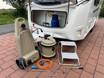 Celoroční karavan Swift Conqueror 480 ALDE Solár, Muver - 9