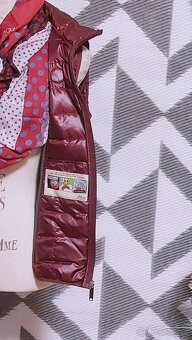 LEHOUNKÁ PÉŘOVÁ VESTA + ŠÁTEK - OBOJÍ OD S´OLIVER-vel.38 - 9