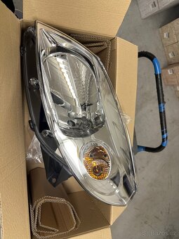 Originál přední světlomet DACIA SANDERO 1 - 9