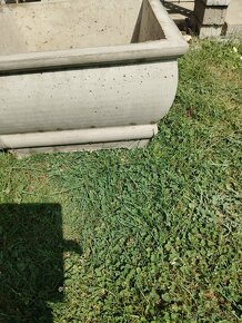 Antický betonový květináč - 9