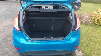 Prodám Ford Fiesta 1,25i,r.v.2014,60kw - 9