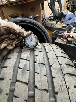 Pirelli P Zero 225/35/19 krásná sada pneu - 9