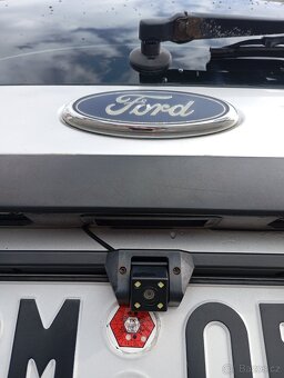 Ford Focus Kombi 1.6 TDCi (66 kW), r. 2005 – klima, tažné - 9