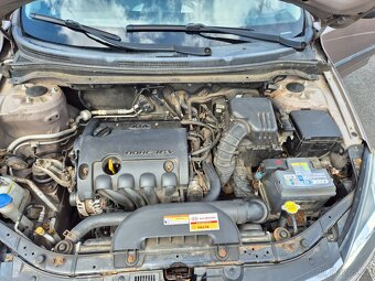 Kia Cee,d 2011,1,4i,77kw, motor 15000km - 9