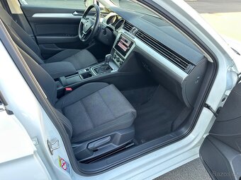 Volkswagen Passat B8 2018 2.0 TDI 140 kW DSG ComfortLine 4x4 - 9