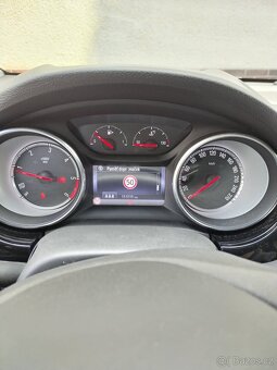 Opel Astra Bi-Turbo 1.6crdi RV. 2016 118KW - 9