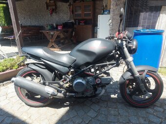 Ducati 600 monster - 9