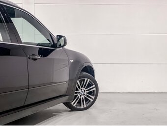 BMW X5, 3.0, M50D,PANO,HEAD UP,280kw - 9