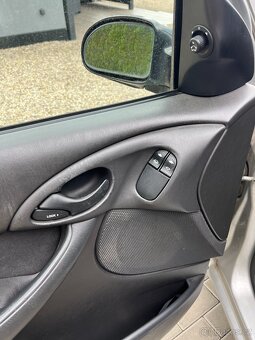 Ford Focus 1.6i 74KW, Klimatizace, Nová STK - 9