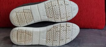 KOŽENÉ TENISKY S PRODYŠNOU PODRÁŽKOU - GEOX - vel. 45 - 9