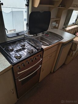Anglický karavan AMARA Coachman 580/4 - 9