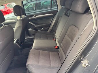VW Passat Variant 2.0TDI 110 kW Full LED Navi 2015 ACC - 9