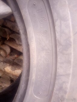 Pneu 16,9-30 2x / 12,5-18 2x - 9