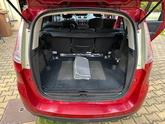 Renault Grand Scenic 1.5 DCI - 9