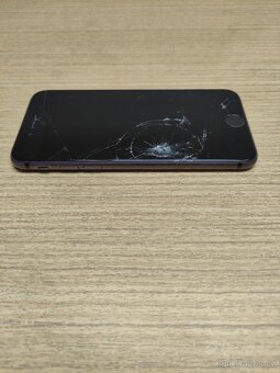📱 iPhone 8 – 64 GB, funkční, prasklý displej + dárek - 9