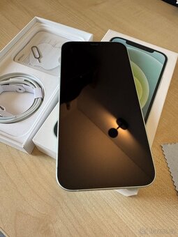 iPhone 12 – 64 GB – top stav - 9