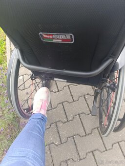 Odlehčený invalidní mechanický vozík - 9