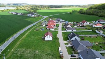 Stavební pozemek o výměře 781m2, v obci Milovice u Mikulova - 9