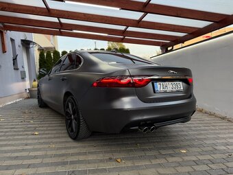 Jaguar XF 2.0d výborný stav - 9