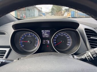 Hyundai i30, 1,6i 99kW, man. ČR - 9