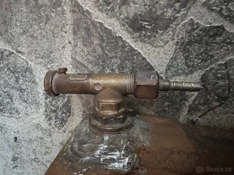 Palivová nádrž - 9