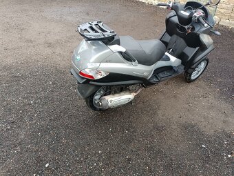 Piaggio mp3 250 LT CZ doklady v ceně +nový kufr šedá 2 - 9