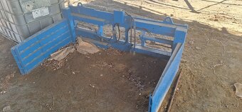 Prodám hydraulické kleště na hranaté balíky - 9